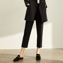 Load image into Gallery viewer, Amii Spring Minimal Western Style Outerwear Pants Shorts Professional Suit Women New Autumn leisure suit Two-Piece Set 11940584
